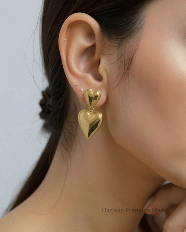 Gold plated heart earring